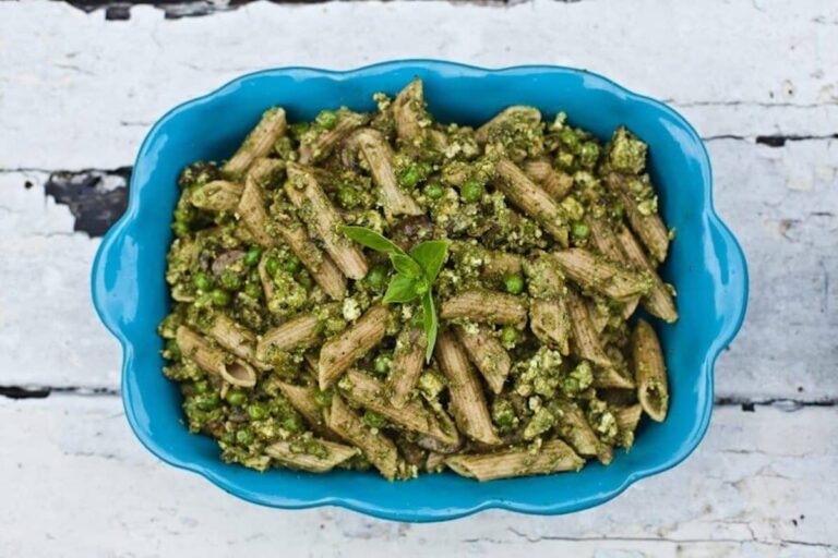Pesto Pasta with Mushrooms and Peas