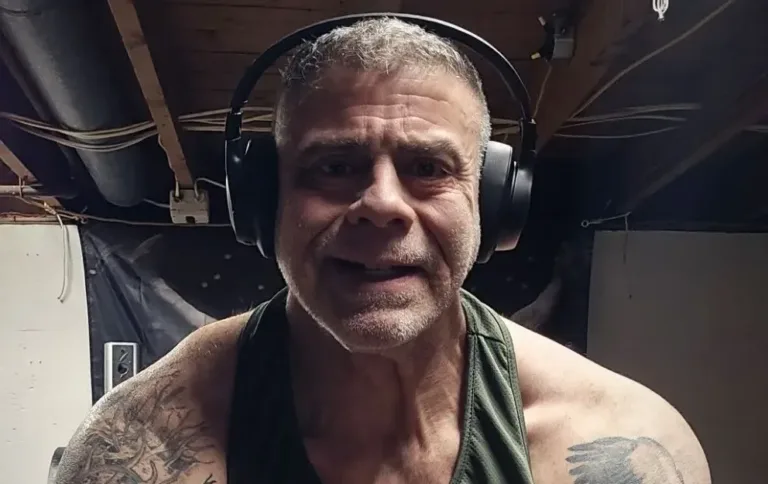 “She’s Gonna Bury Me Next”: How Tim Kaufman Lost 200 Pounds on Plants